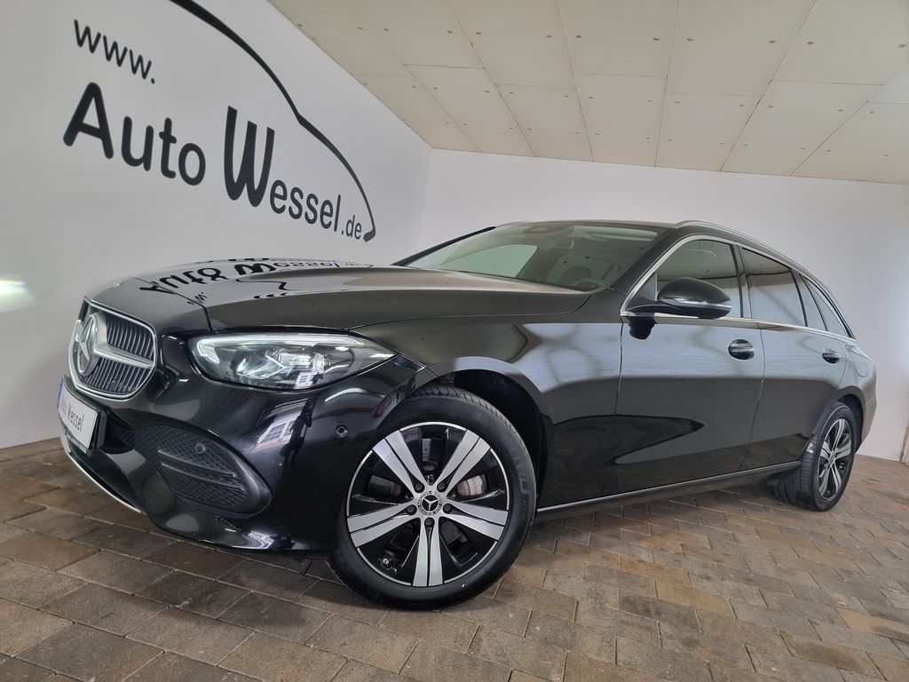 Bild des Angebotes Mercedes-Benz C 300 T e Avantgarde LED ACC AHK Navi Kamera