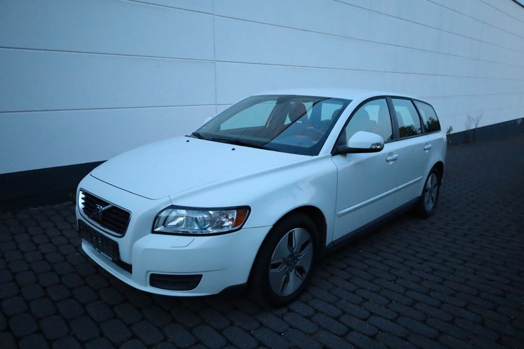 Bild des Angebotes Volvo V50 Kombi 1.6 D Drive