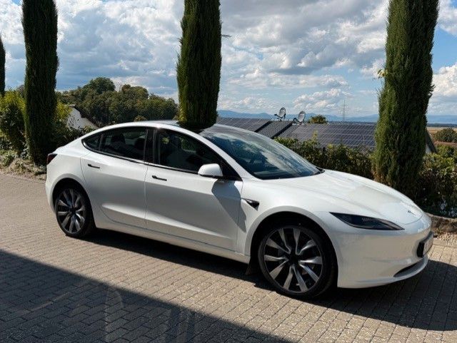 Tesla Model 3 LongRange AWD - Finanz-Übernahme mgl.