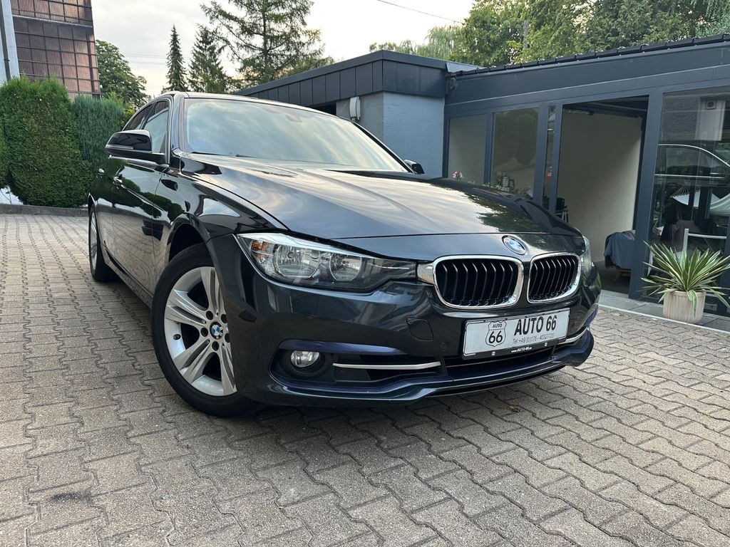 Bild des Angebotes BMW 330 Limous 330 i Sport Line|Pano|MFL|1.Hand