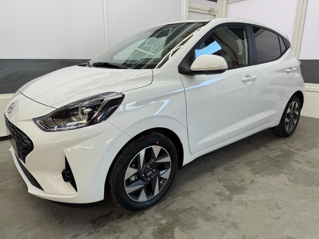 Bild des Angebotes Hyundai i10 PREMIUM AUT SHZ KLIMAAUTOMATIK AMBIENTE A...
