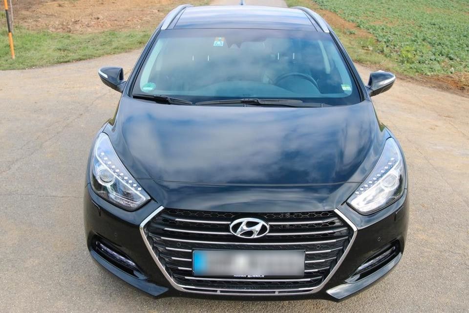 Bild des Angebotes Hyundai i40 Kombi Premium 1.7 CRDi DCT