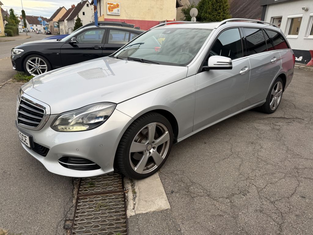 Bild des Angebotes Mercedes-Benz E 300 T CGI BlueEfficiency 4Matic LED NAVI LEDER