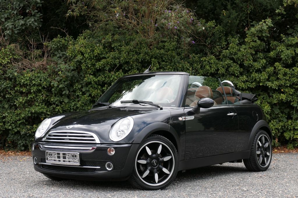 Bild des Angebotes MINI Cooper S Cabrio Sidewalk* LEDER * PDC * TÜV *