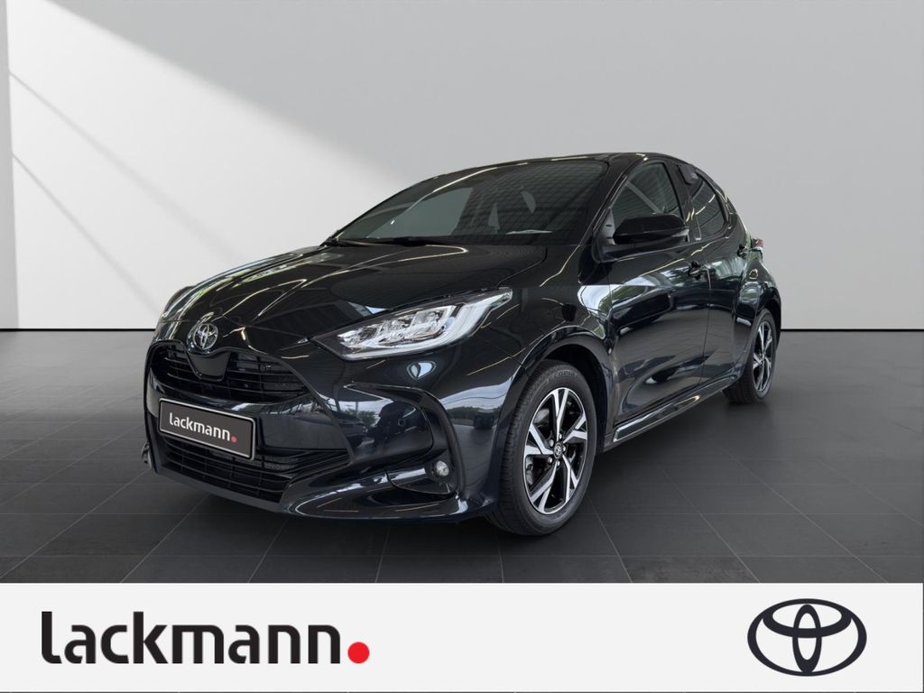 Bild des Angebotes Toyota Yaris Hybrid 1.5 Team DK PDC Sitzheizung Lenkrad