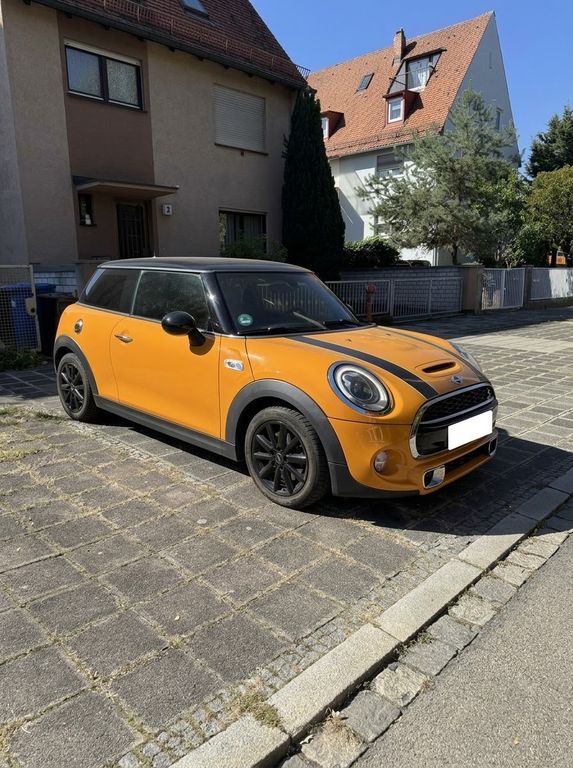 Bild des Angebotes MINI Cooper S (F56) Volcanic Orange