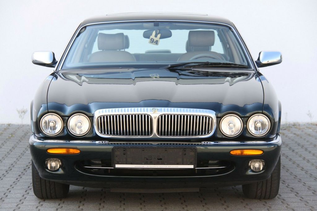 Bild des Angebotes Jaguar Daimler V8 Langversion  3 Jahre Garantie