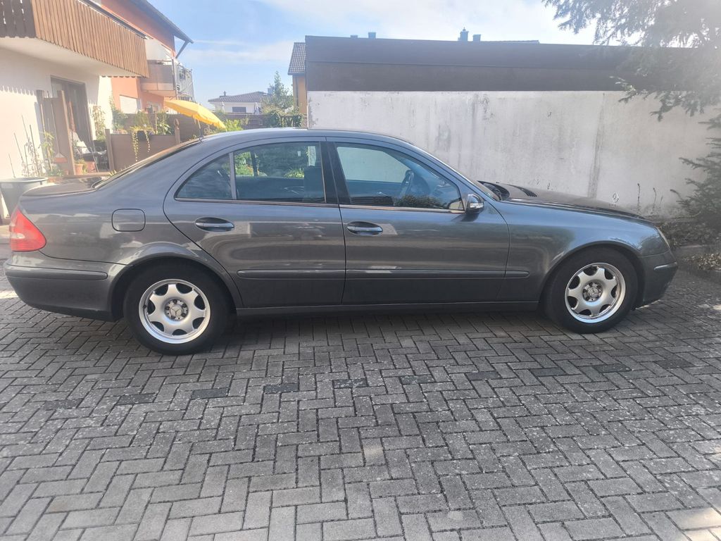 Bild des Angebotes Mercedes-Benz E 220 CDI Classic