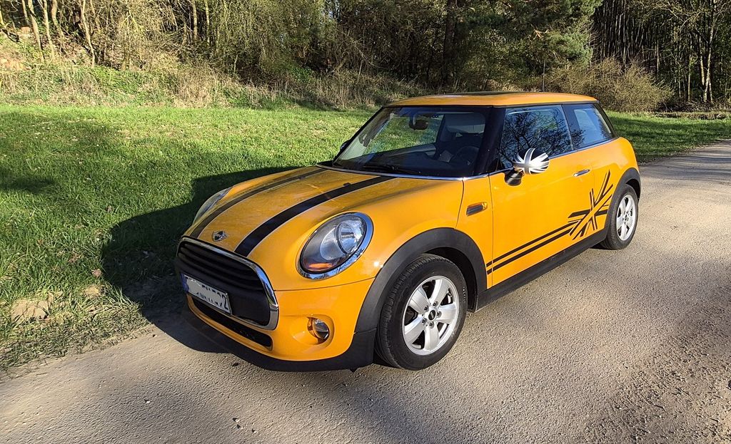 Bild des Angebotes MINI Klima, SHZ, Pano, 8-fach bereift Alu, TÜV Neu