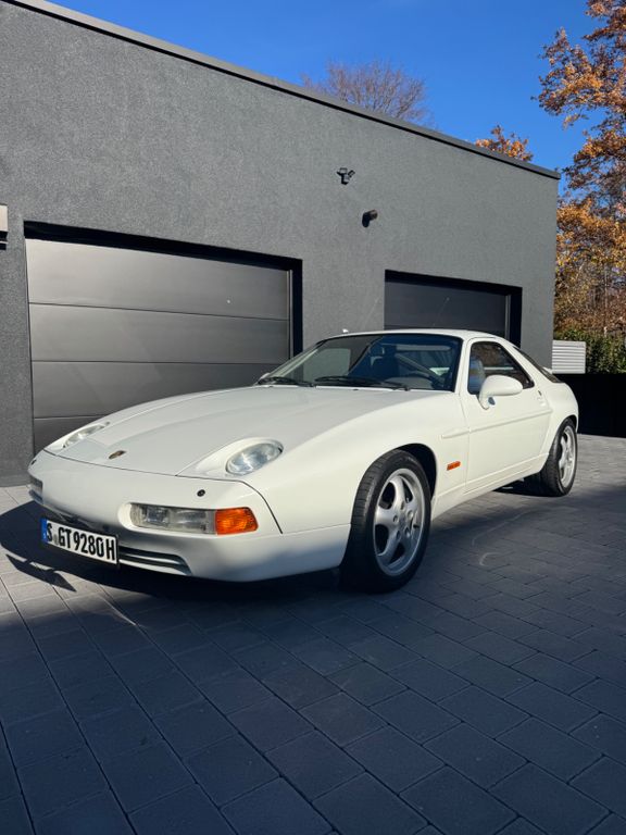 Porsche 928 GTS GTS