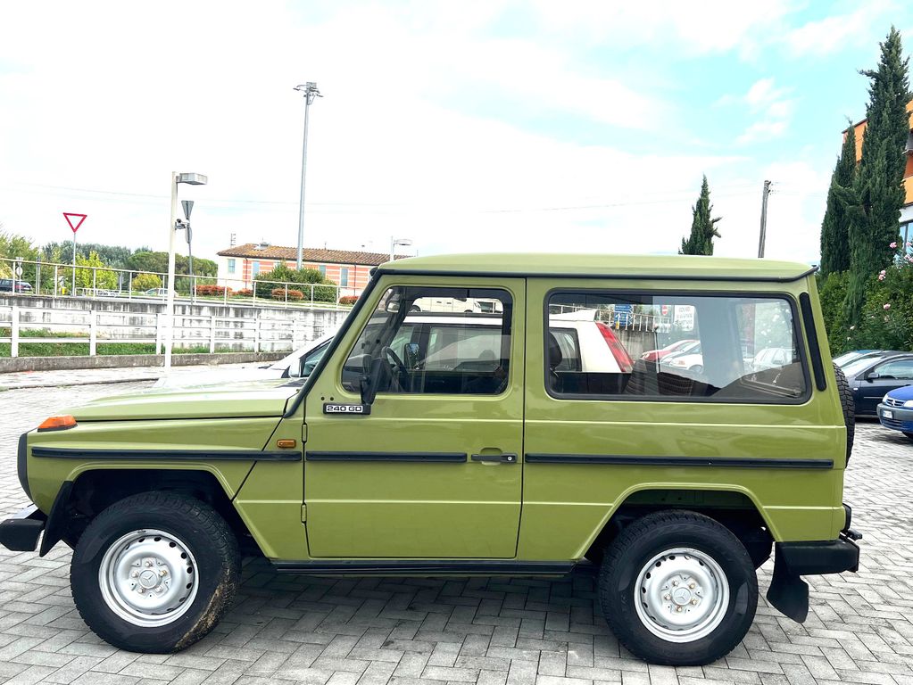 Bild des Angebotes Mercedes-Benz 240GD "original nur 99.365 km " wunderschön!!!!