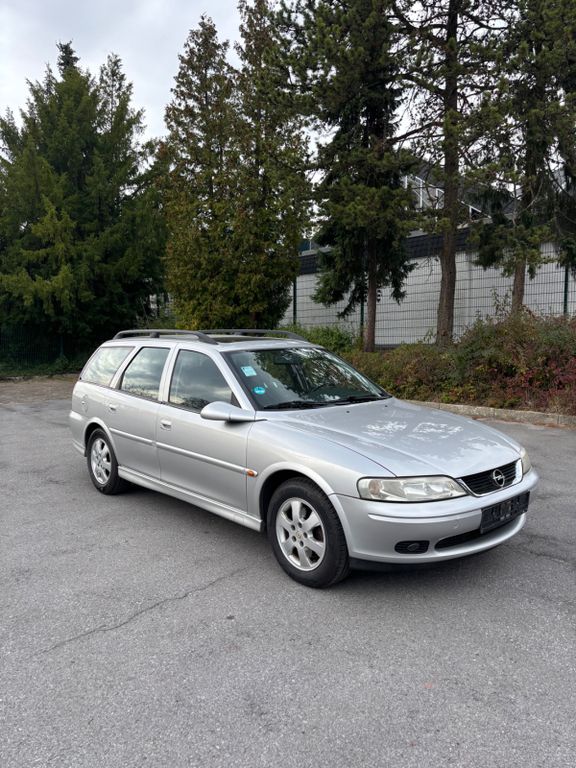 Opel Vectra 2.2 16V Elegance