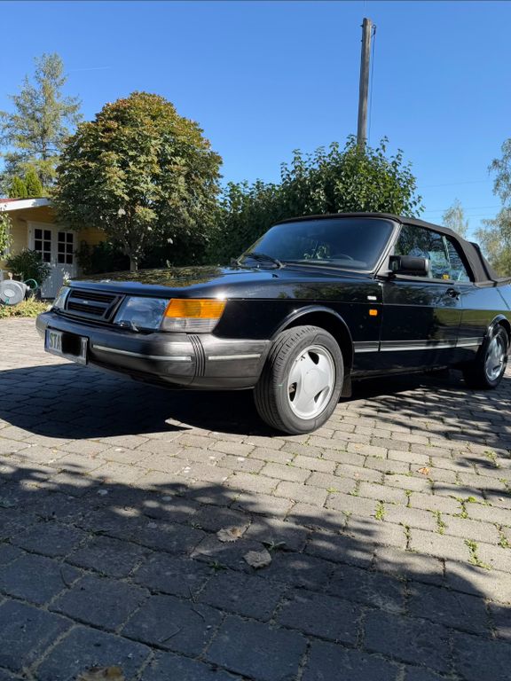 Saab 900