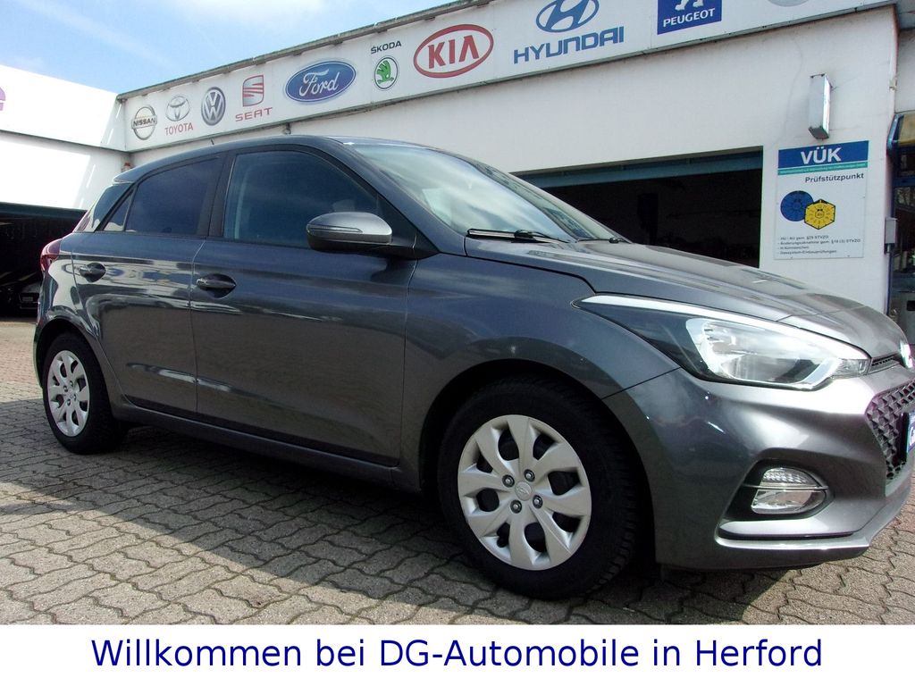 Bild des Angebotes Hyundai i20 YES! Plus,Navi+Cam,Carplay,Winterpaket