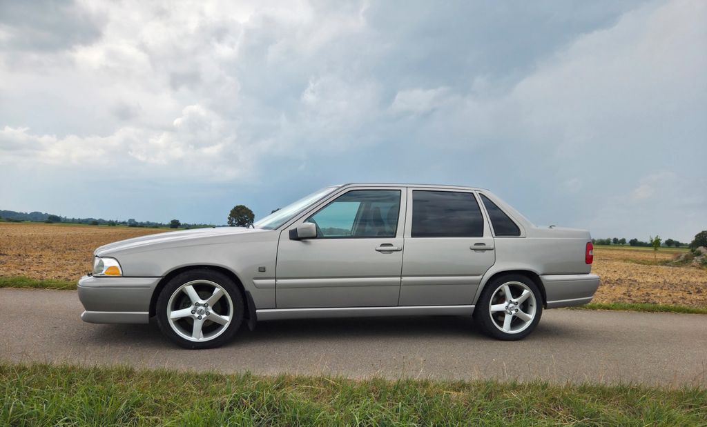 Bild des Angebotes Volvo S70 2.5T 250PS 380Nm R-Optik 8 fach bereift