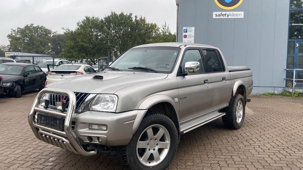 Mitsubishi L200 4x4 nur 116.000 km Tüv Neu