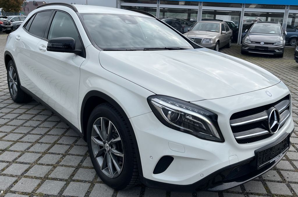 Bild des Angebotes Mercedes-Benz GLA 250 4Matic ILS|RFK|SHZ|Temp