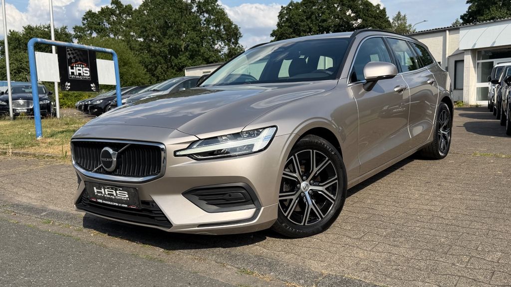 Bild des Angebotes Volvo V60 Kombi Core / Navi-Cam-PDC-CarPlay /