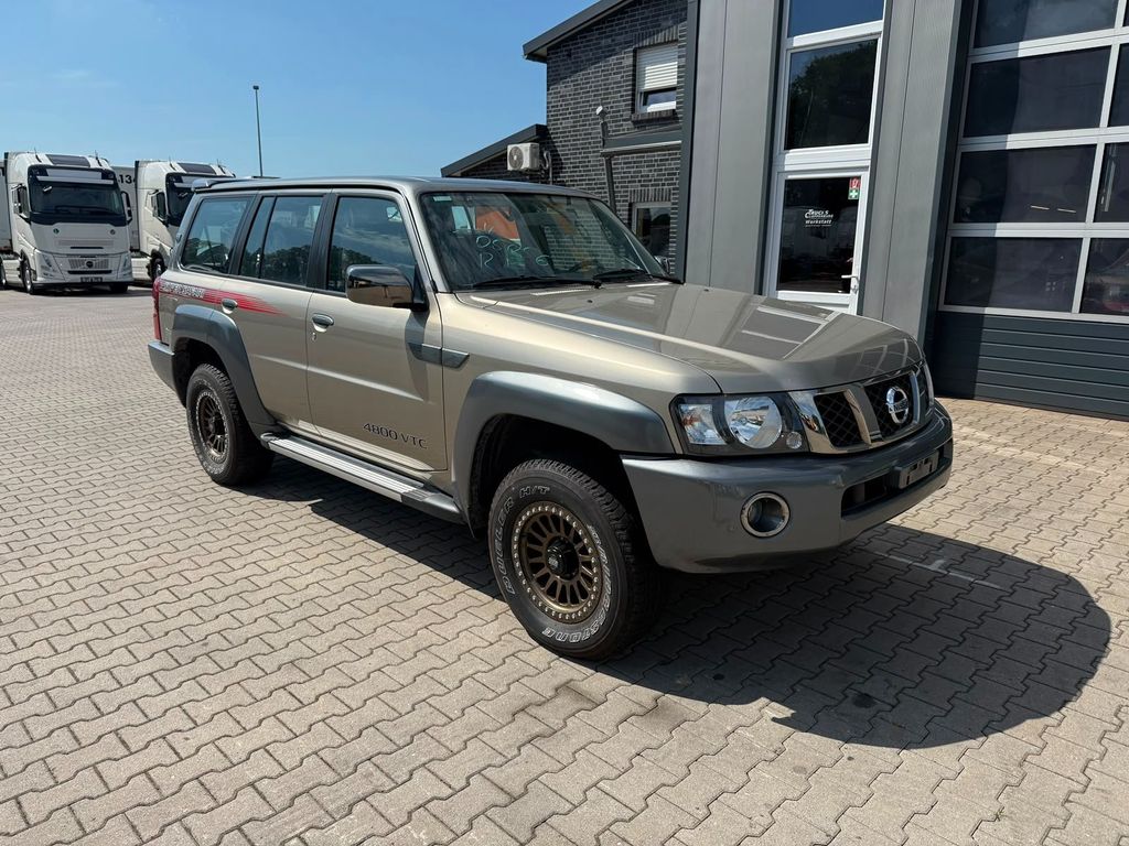 Nissan Patrol Y61 Super Safari 4.8L / 7 Sitze