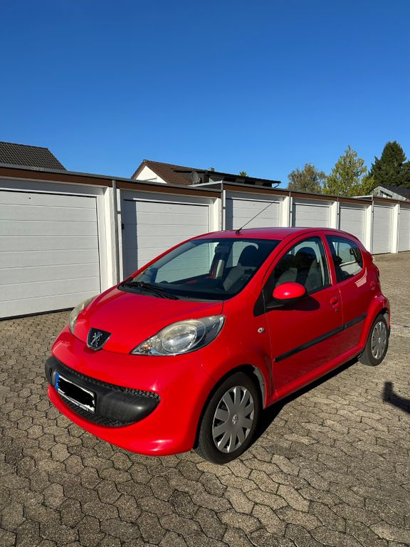 Bild des Angebotes Peugeot 107 1.0 Filou | TÜV 08/28 | 8-fach bereift