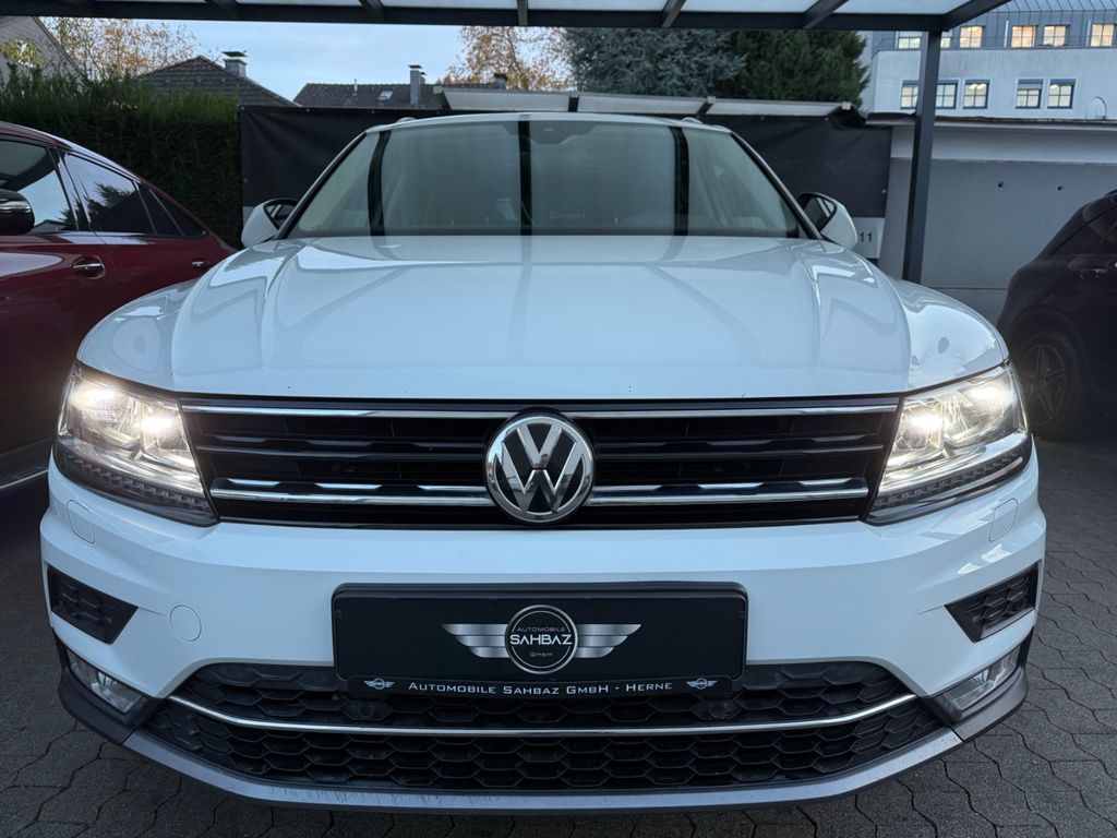 Bild des Angebotes Volkswagen Tiguan Highline 4Motion*1.HAND*ACC*LED*PANO
