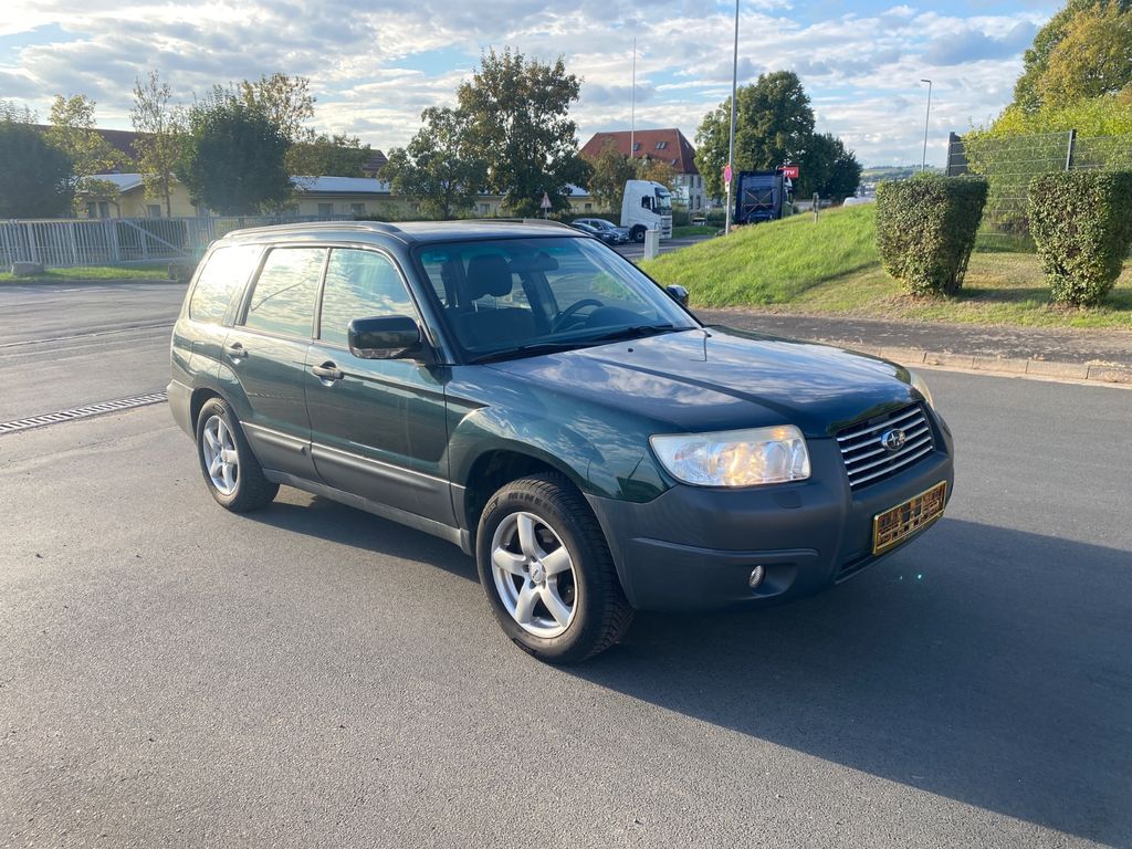 Subaru Forester 2.0 TSI / Klimaanlage/8xBereift/TÜV 27