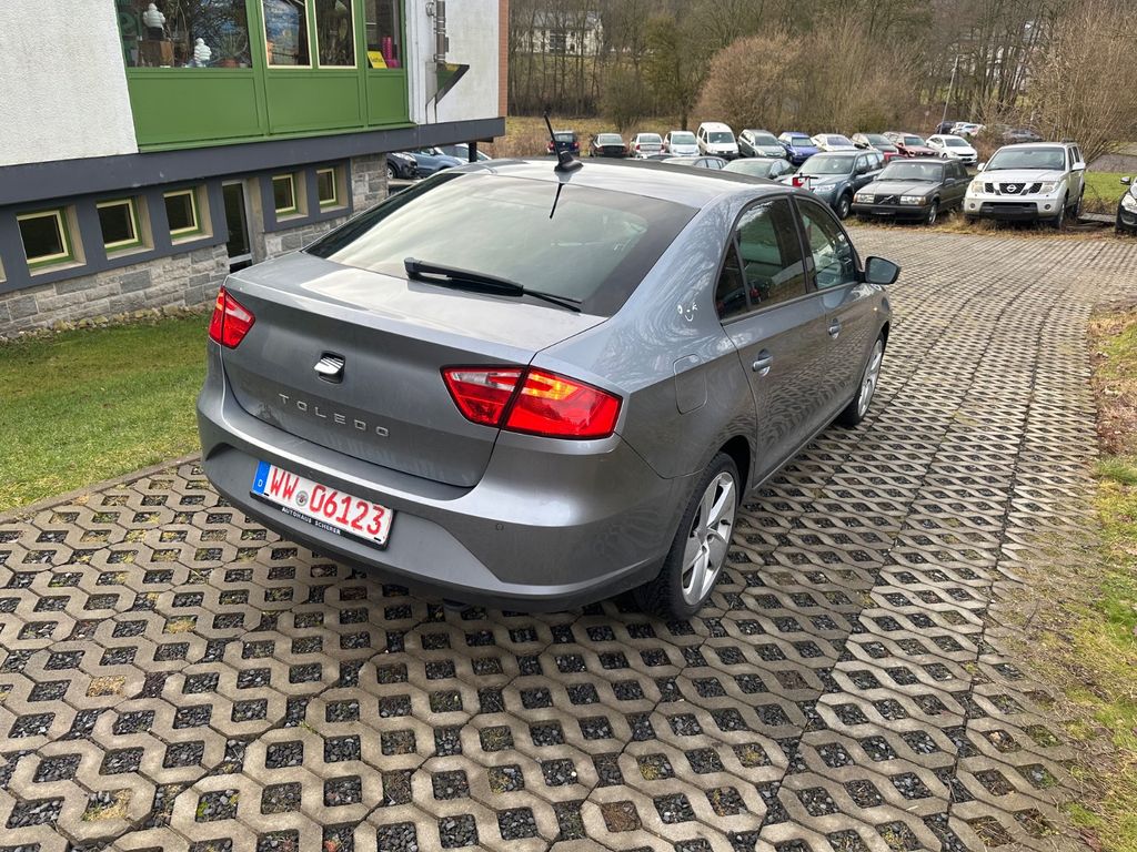 Bild des Angebotes Seat Toledo Style Navi SHZ sehr sauber Limousine