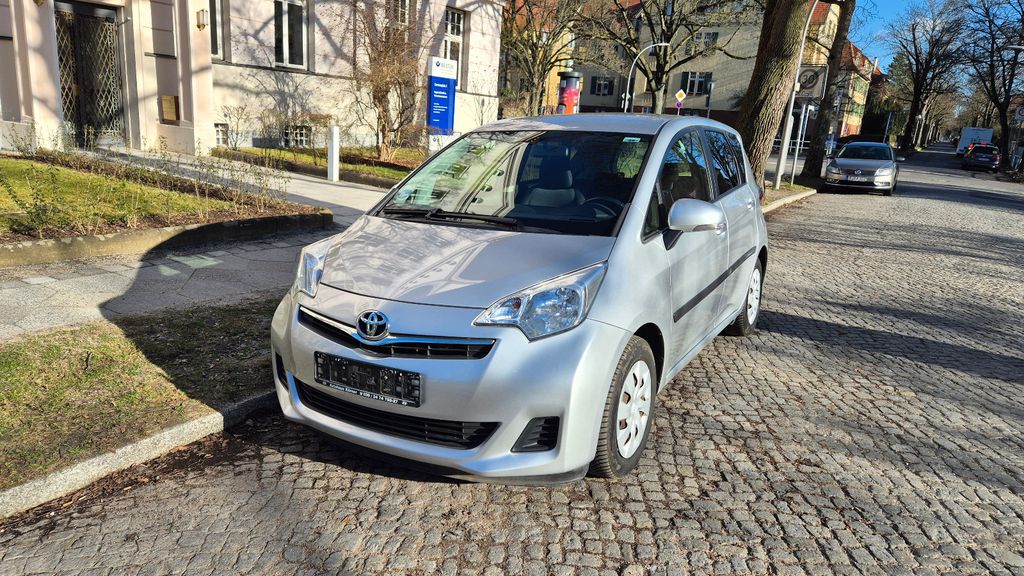 Bild des Angebotes Toyota Verso-S 1,33-l-Dual-VVT Automatik Standhzg.