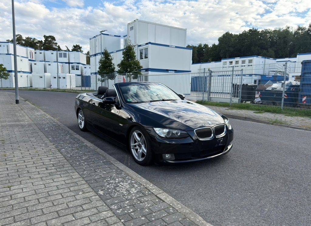 Bild des Angebotes BMW 325i Cabrio - Gewindefahrwerk, Sportauspuff