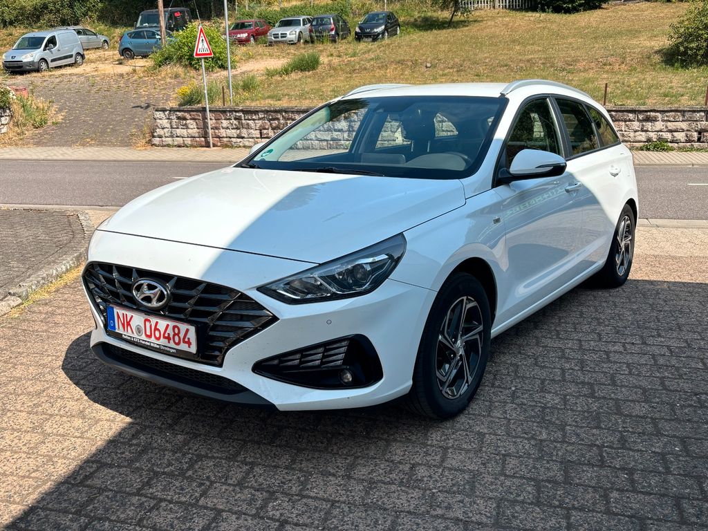 Hyundai i30 cw *AHK *Automatik