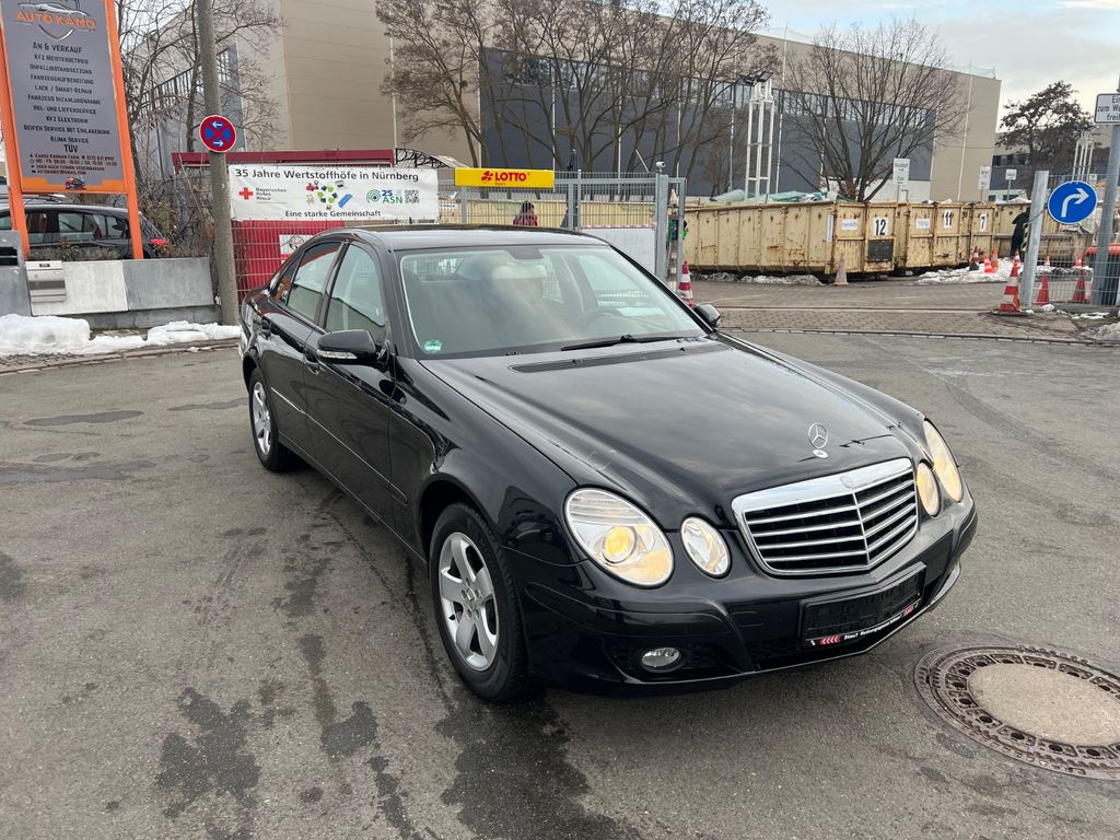 Bild des Angebotes Mercedes-Benz E 220 Limousine Automatik Navi
