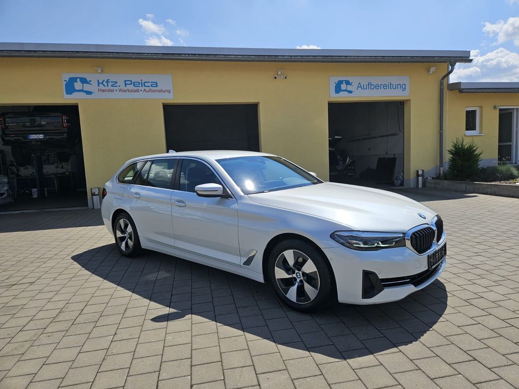 Bild des Angebotes BMW 520 5 Touring 520d xDrive*1Hand*8fachBereift*AHK