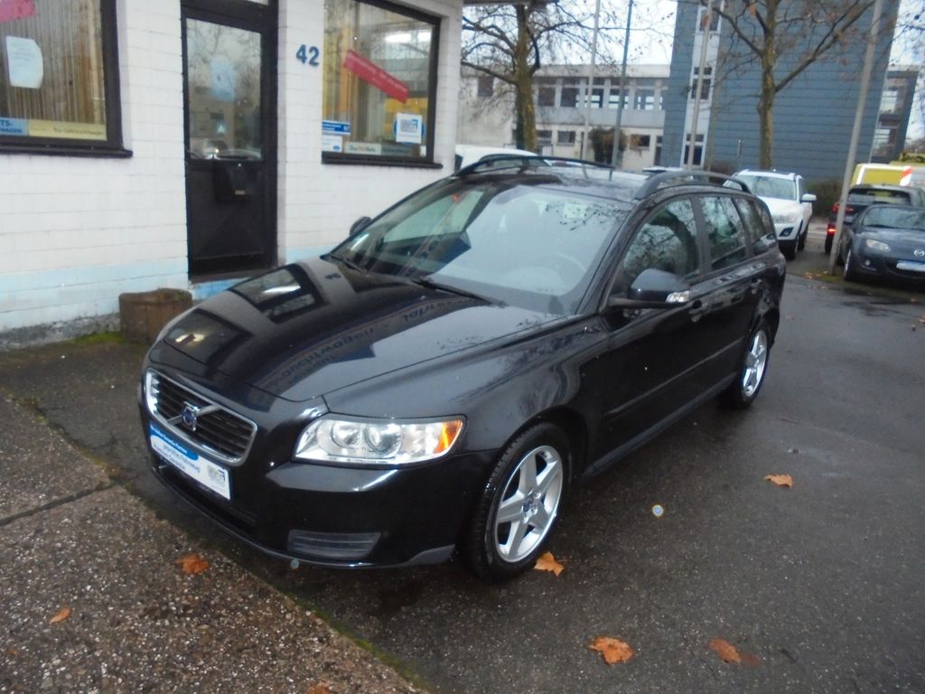 Bild des Angebotes Volvo V50 Kombi 1.8 Kinetic"KLIMATR.-XENON"