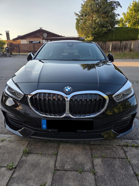 Bild des Angebotes BMW 118i Advantage Hi-Fi/M-Lenkrad/LiveCoPro/LED/LHz