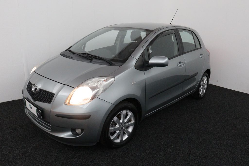 Bild des Angebotes Toyota Yaris SOL
