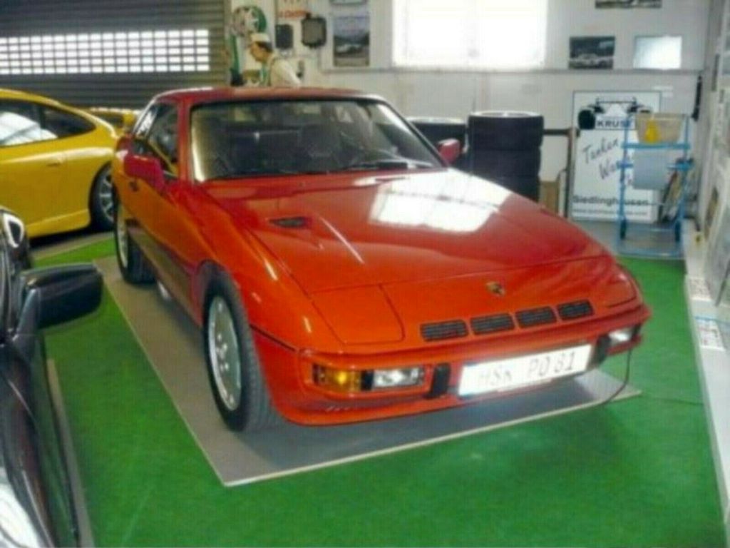 Bild des Angebotes Porsche 924 Turbo im Originalzustand, mit Servolenkung