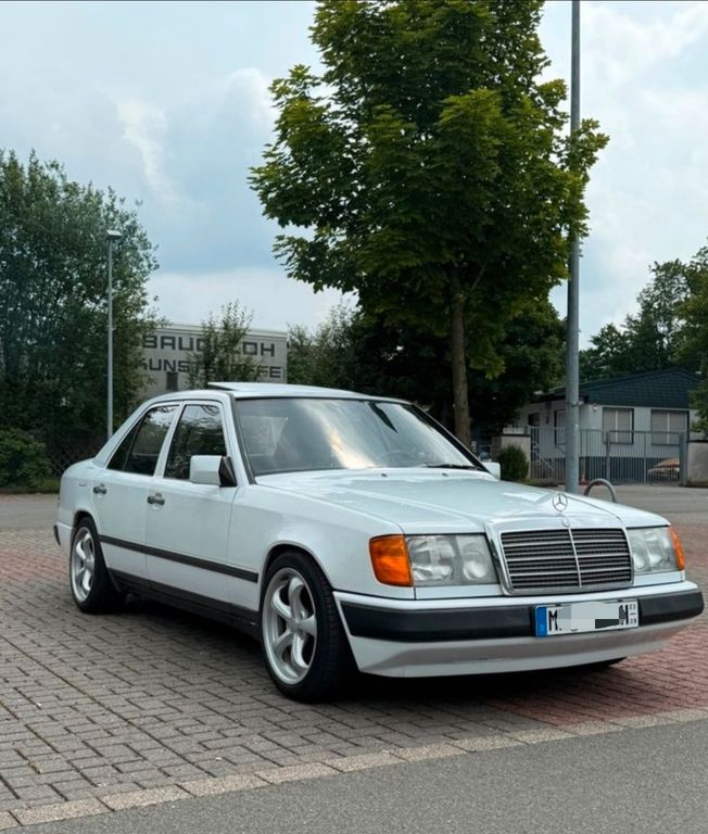 Bild des Angebotes Mercedes-Benz E 230 mit H und Tuv bis 05.2027