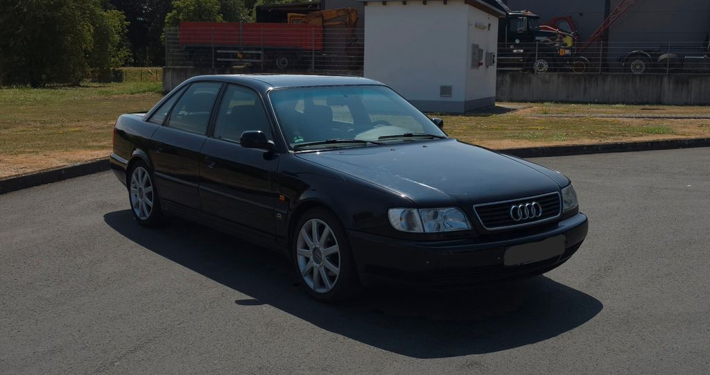 Audi 100