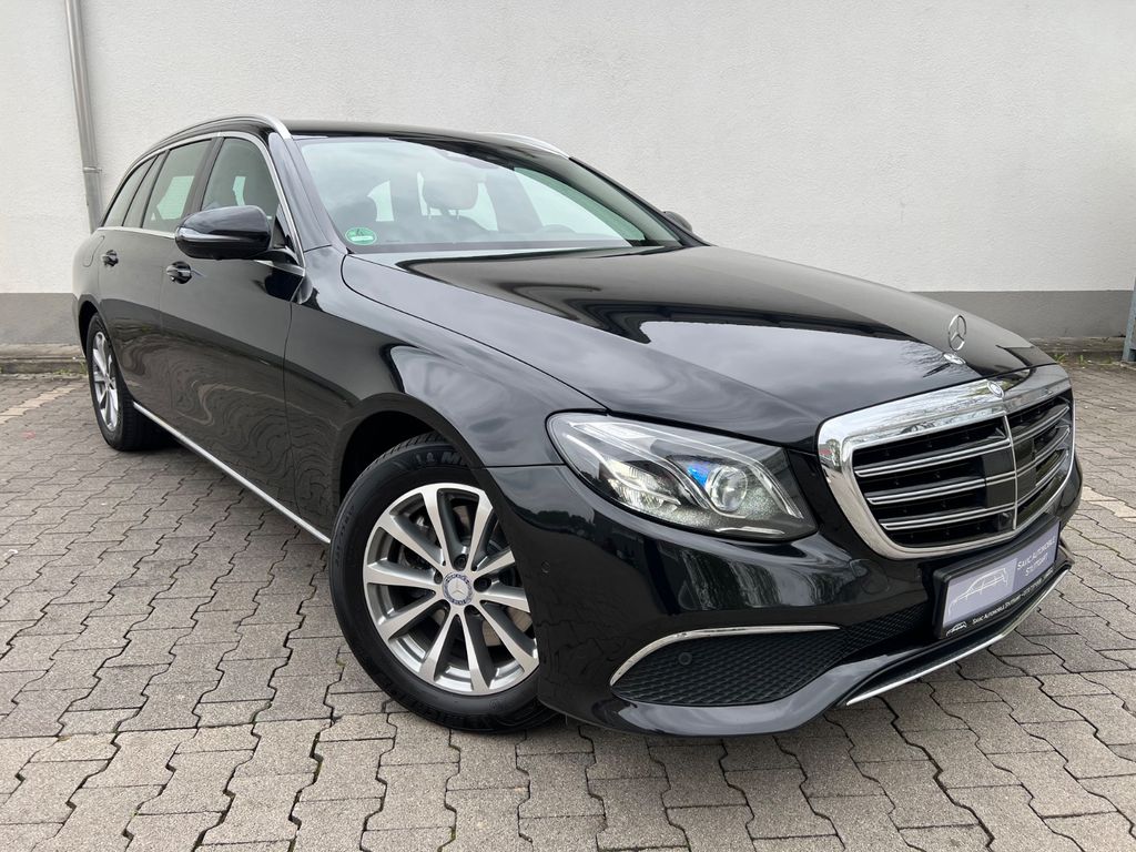 Bild des Angebotes Mercedes-Benz E 250T EXCLUSIVE Autom.*Widescreen*Multibeam*ACC
