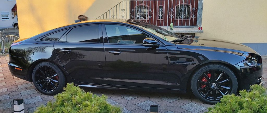 Bild des Angebotes Jaguar XJ R-Sport 3.0 V6 Diesel R-Sport Black Pack