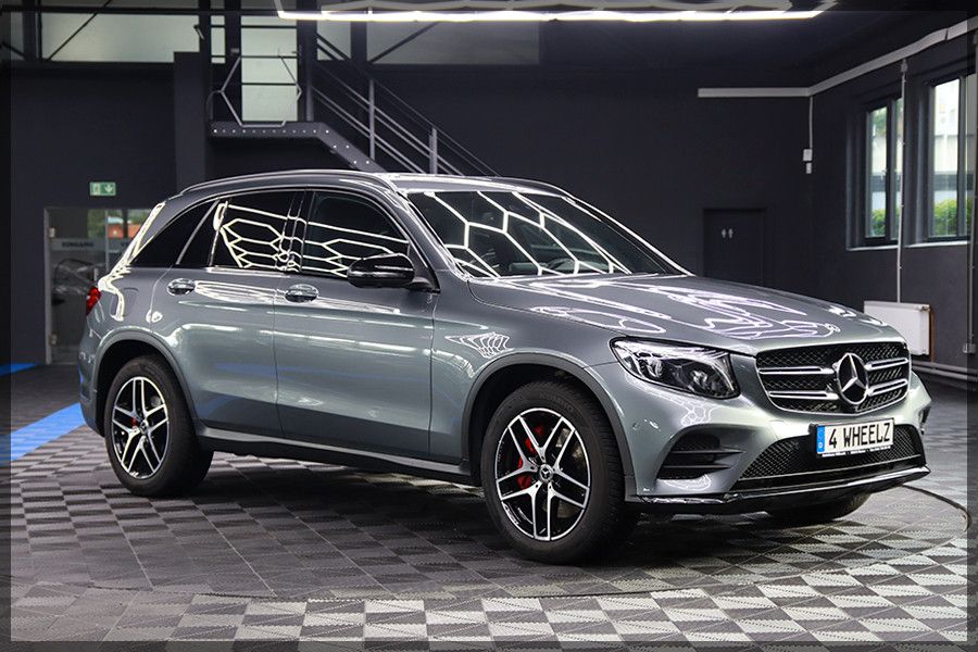 Bild des Angebotes Mercedes-Benz GLC 300 4Matic AMG PDC / STANDHZG / 360 GRAD