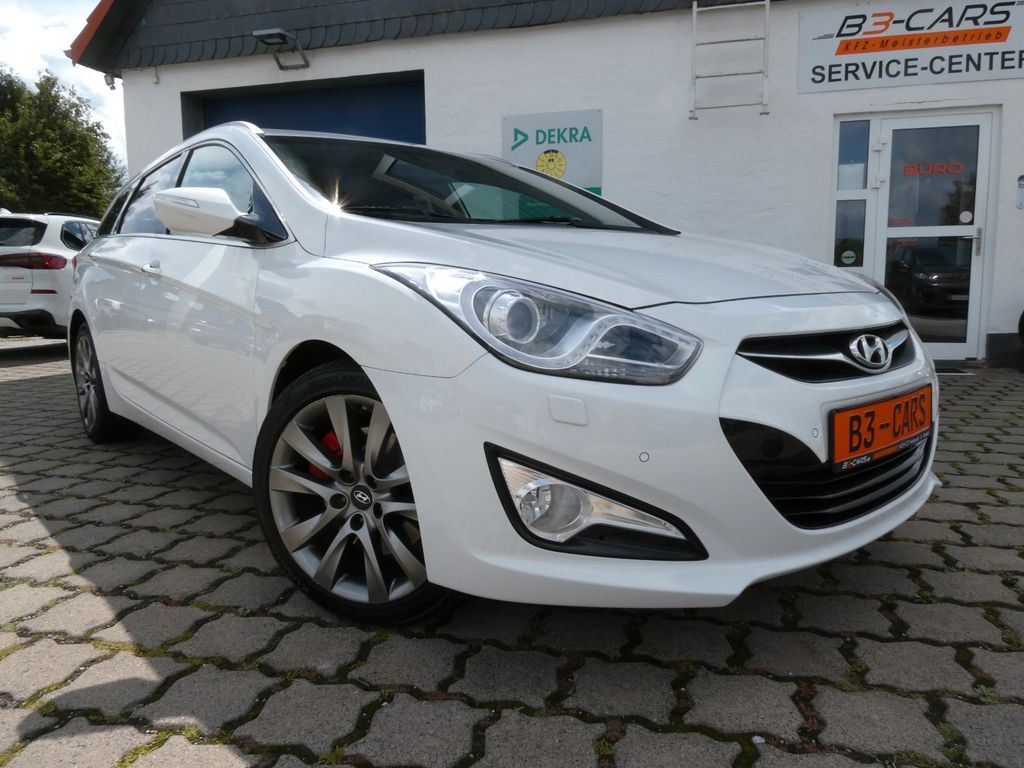 Bild des Angebotes Hyundai i40 FIFA World Cup Edition#NAVI#XENON#SHZ#R-CAM#