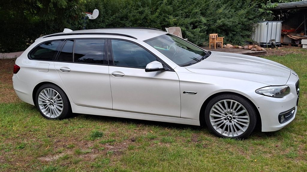 Bild des Angebotes BMW 528i Touring Luxury Line