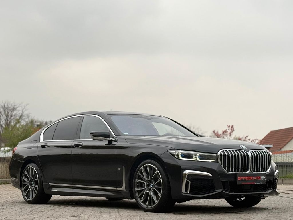 Bild des Angebotes BMW 750 i xDrive M-SPORTPAKET*LASER*HUD*SOFT*B&W