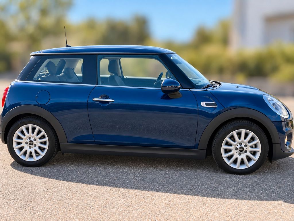 Bild des Angebotes MINI Cooper D F56 | AusstattungChili | 1. Hand
