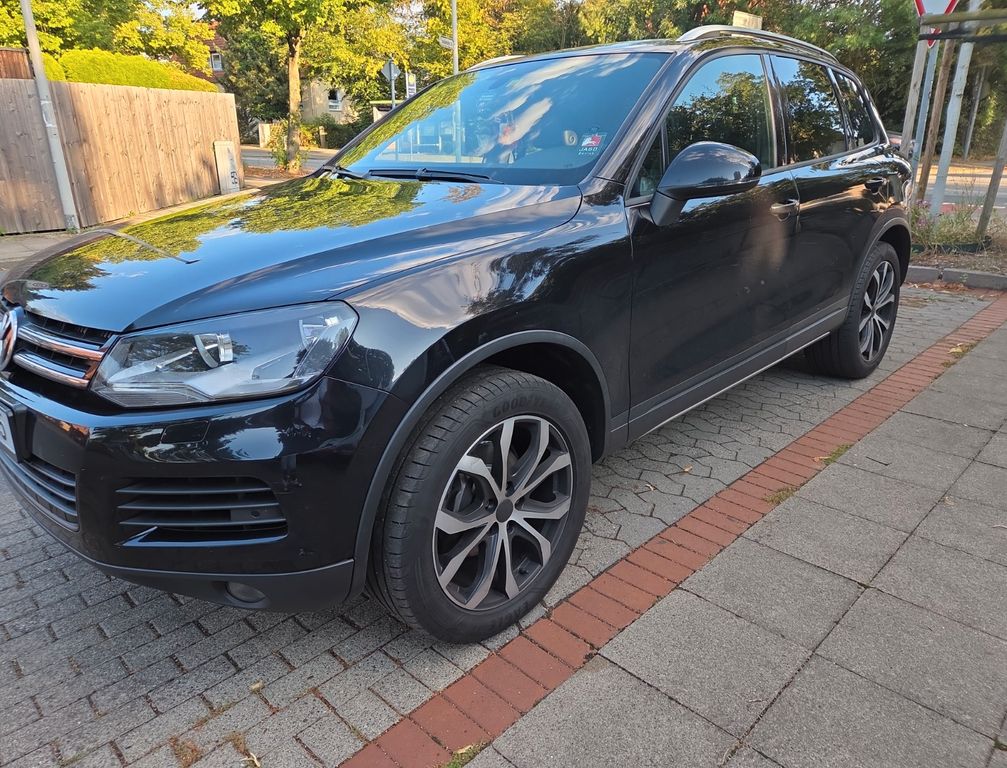 Volkswagen Touareg 3.0 V6 TDI Tiptronic BlueMotion Blue...