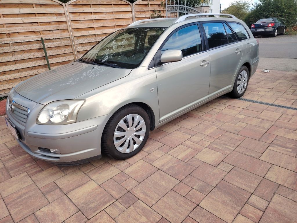 Bild des Angebotes Toyota Avensis Kombi Automatik TÜV.