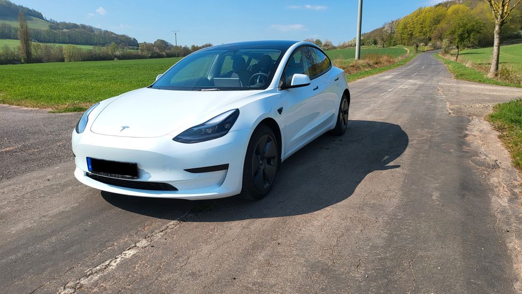 Bild des Angebotes Tesla Model 3 Basis RWD aus 1.Hand!