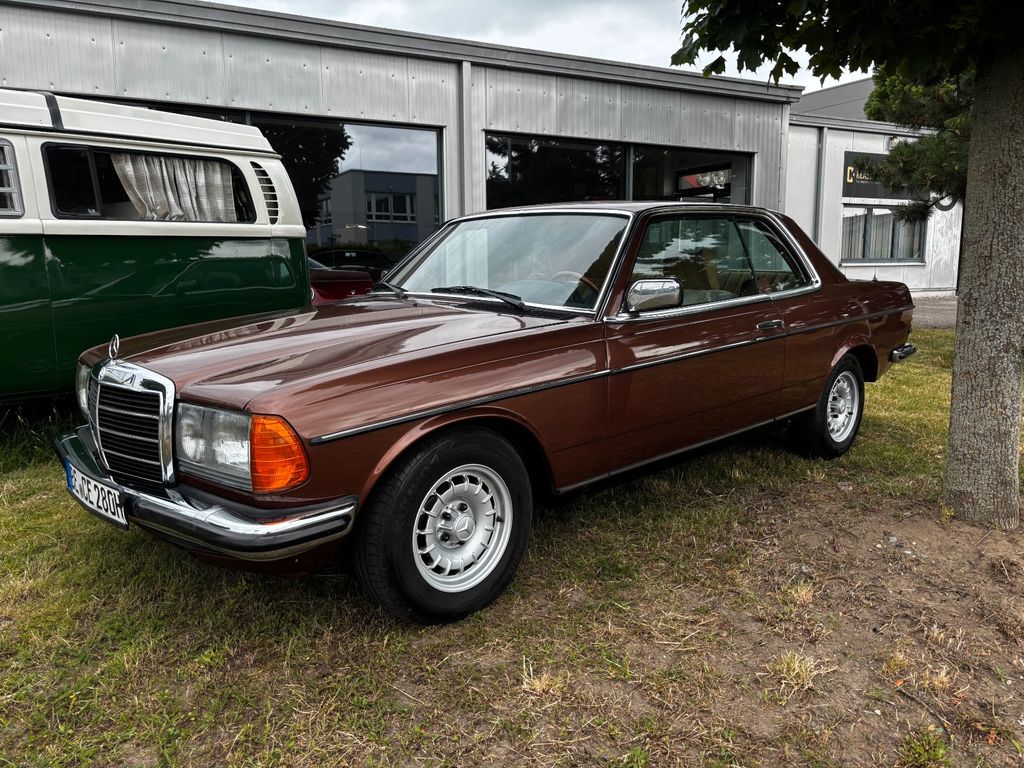 Bild des Angebotes Mercedes-Benz CE Coupe