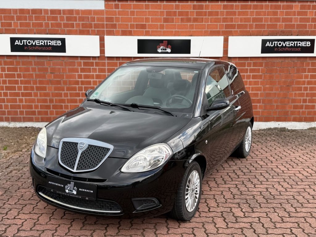Lancia Ypsilon 1.2 Argento /2.HAND/RENTNER/TÜV NEU